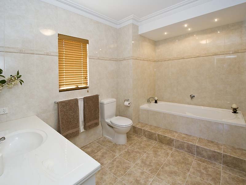 6 Corsham Gardens, Canning Vale WA 6155