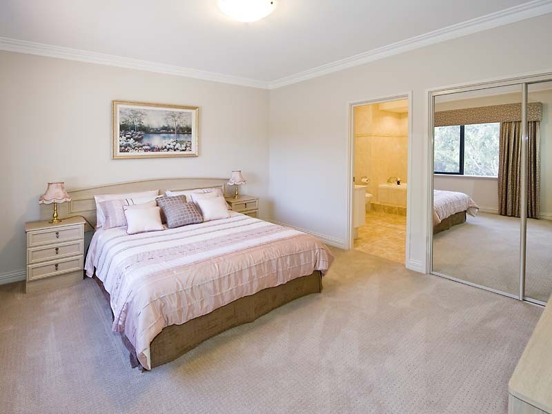 6 Corsham Gardens, Canning Vale WA 6155