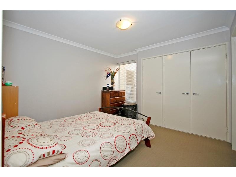 8 Churchill Green, Canning Vale WA 6155