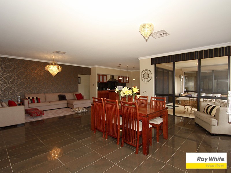 16 Mildura Way, Harrisdale WA 6112