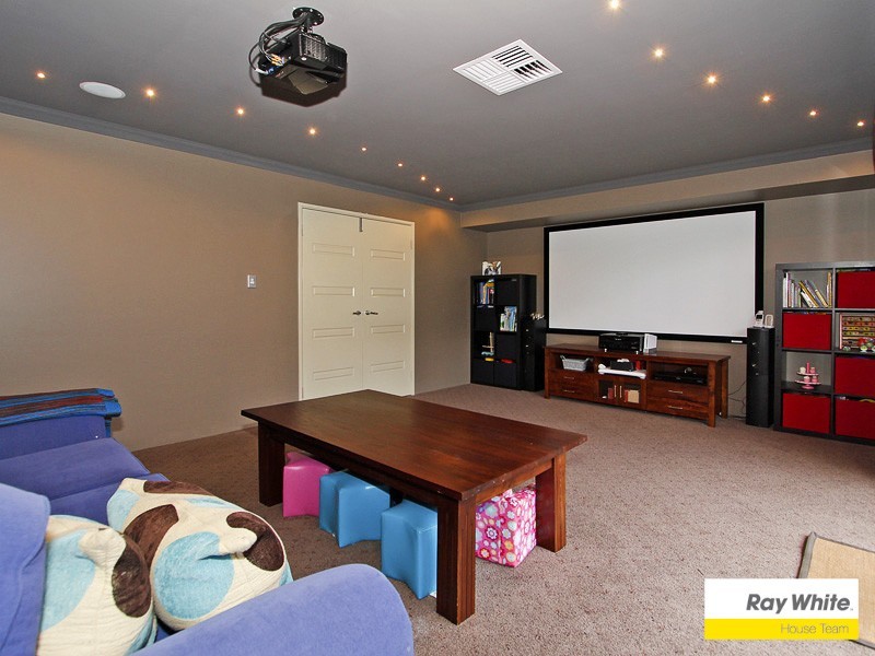 16 Mildura Way, Harrisdale WA 6112