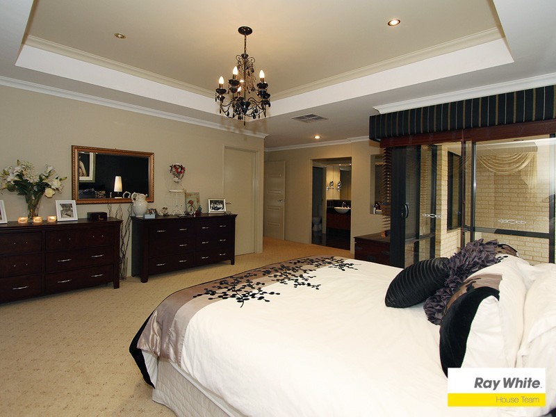 16 Mildura Way, Harrisdale WA 6112