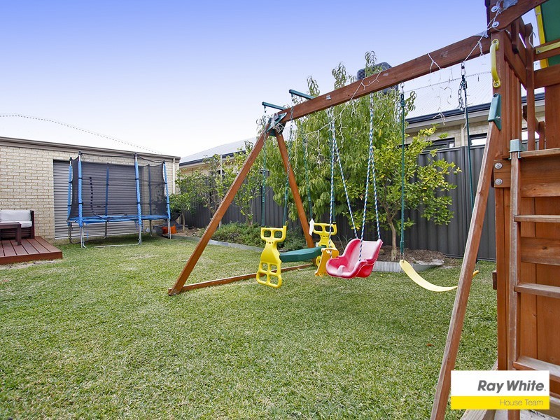 16 Mildura Way, Harrisdale WA 6112
