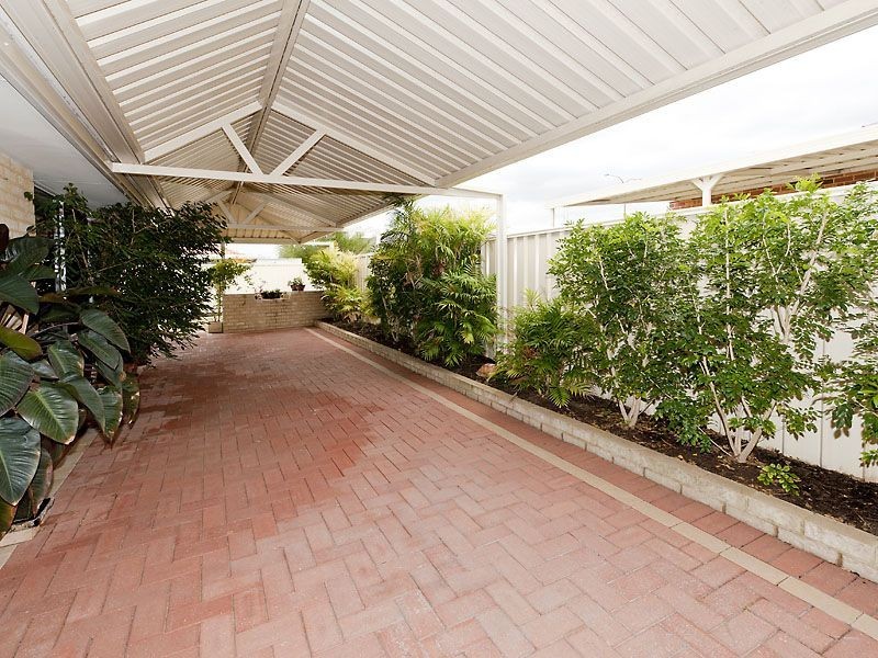 18 Longshaw Circuit, Canning Vale WA 6155