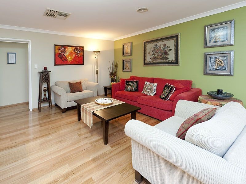 18 Longshaw Circuit, Canning Vale WA 6155