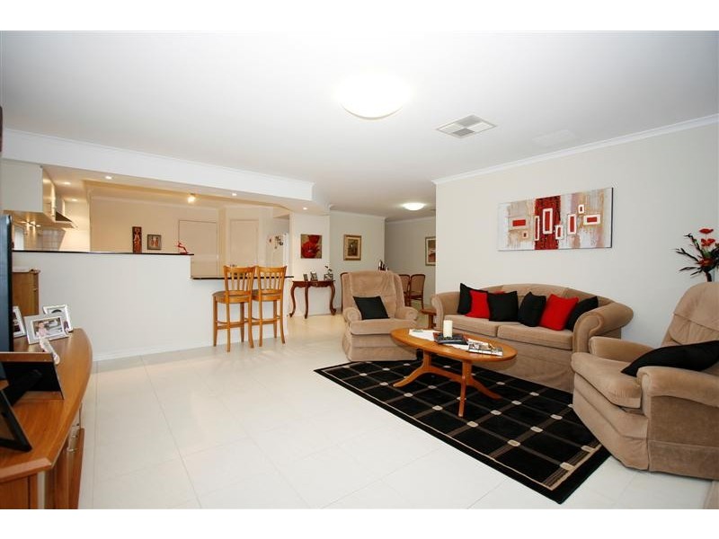 13 Carlton Loop, Canning Vale WA 6155