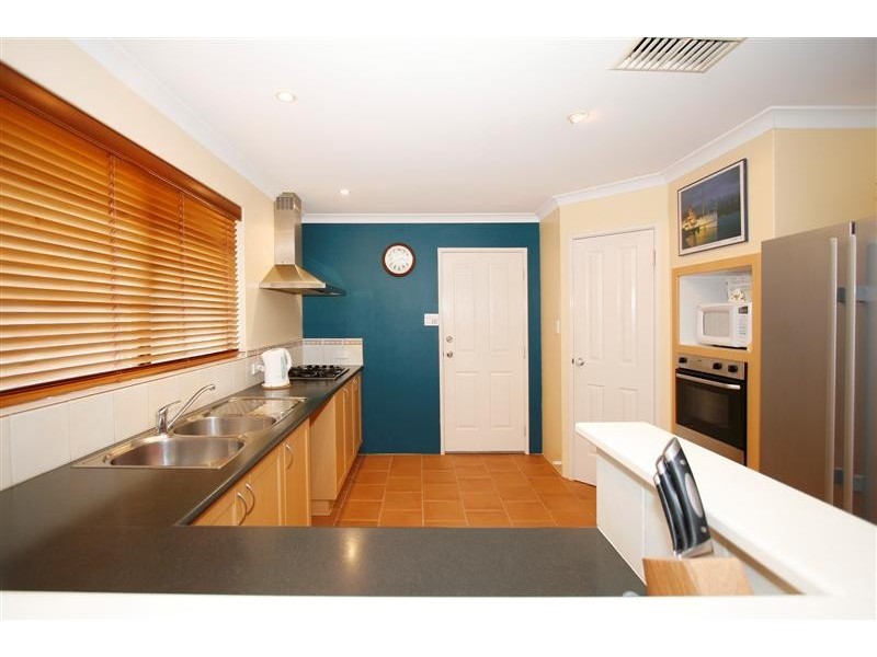 12 Montezuma Loop, Canning Vale WA 6155