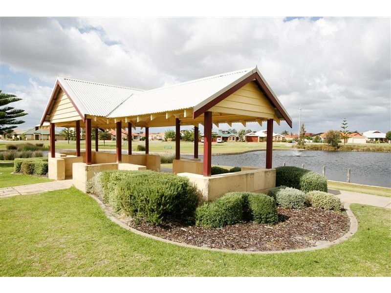 12 Montezuma Loop, Canning Vale WA 6155