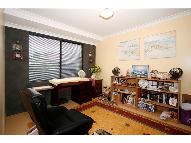 12 Montezuma Loop, Canning Vale WA 6155