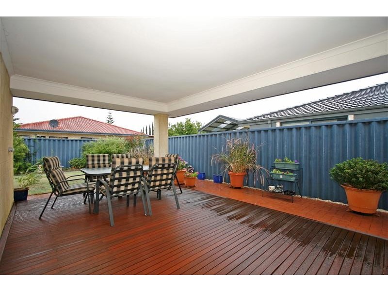 12 Montezuma Loop, Canning Vale WA 6155