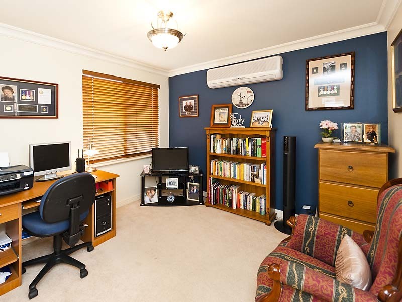 22 Greenland Boulevard, Canning Vale WA 6155