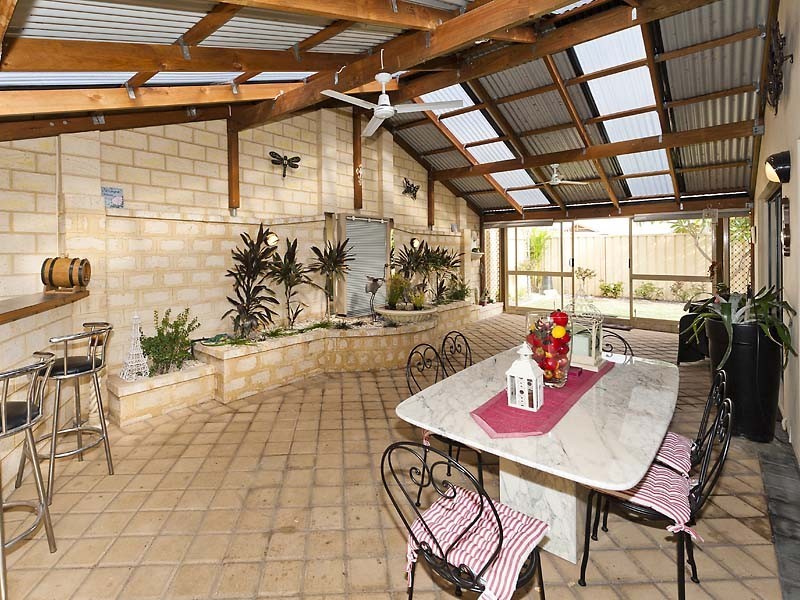 22 Greenland Boulevard, Canning Vale WA 6155