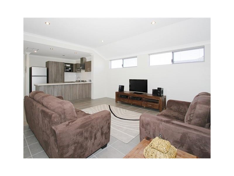 19B Baystone Parade, Harrisdale WA 6112