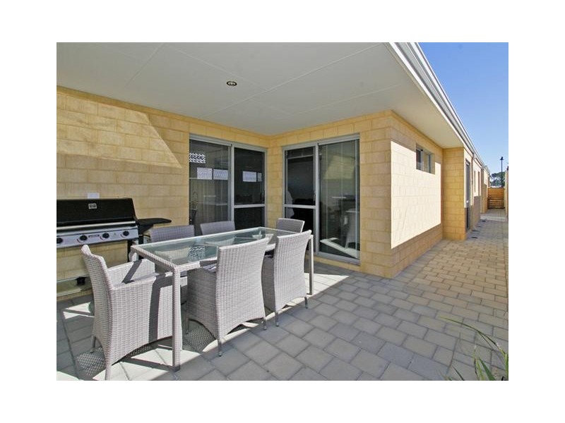 19B Baystone Parade, Harrisdale WA 6112