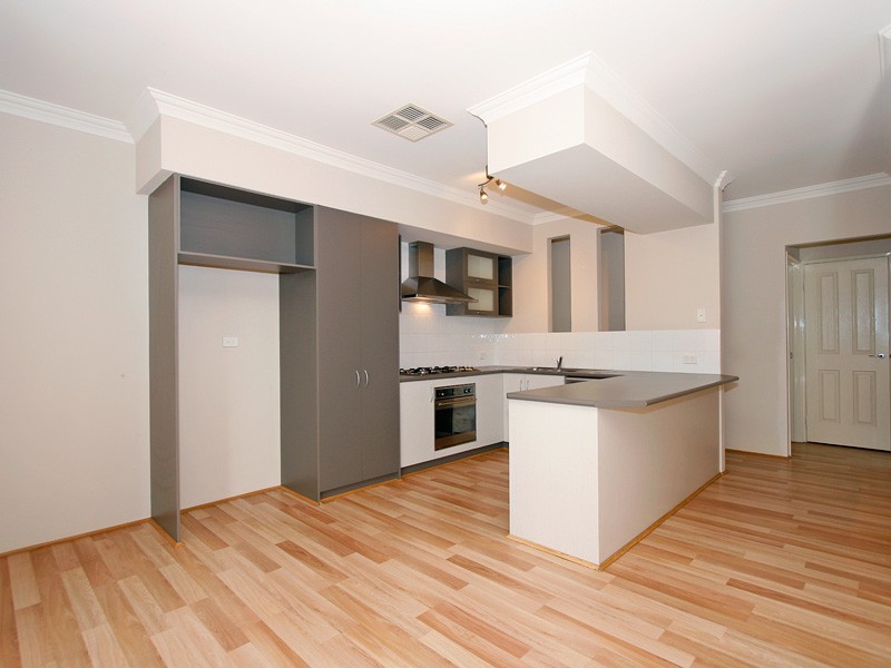 3/16 Dollarbird Road, Southern River WA 6110