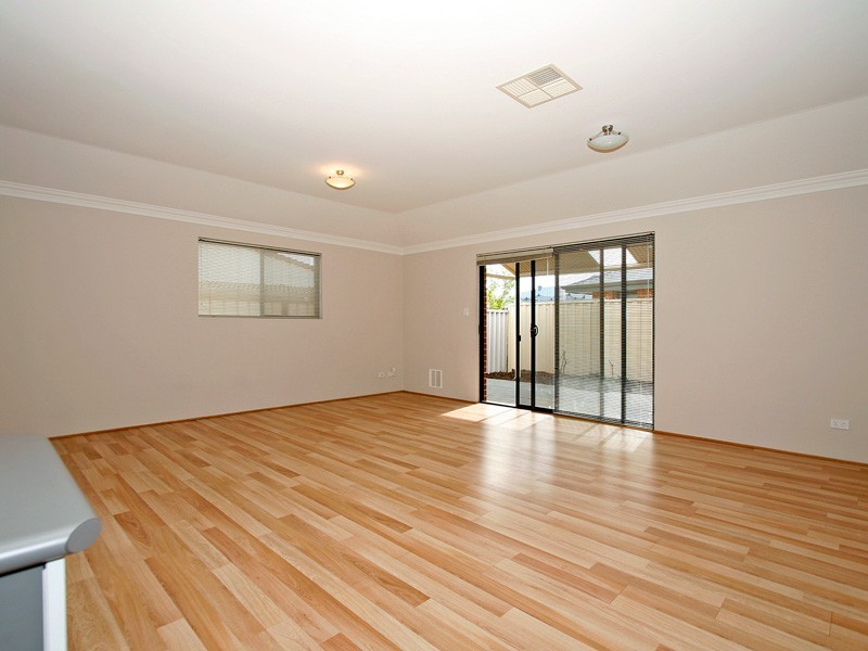 3/16 Dollarbird Road, Southern River WA 6110