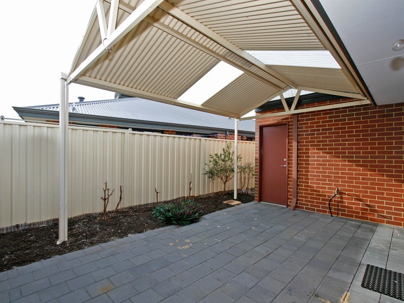 3/16 Dollarbird Road, Southern River WA 6110