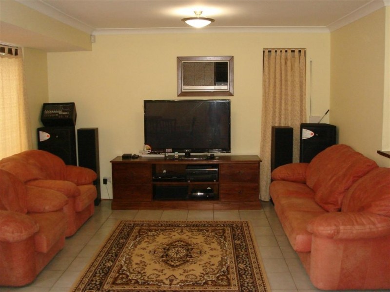 44 Murdoch Road, Thornlie WA 6108