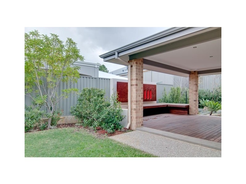 12 Edgehill Walk, Piara Waters WA 6112