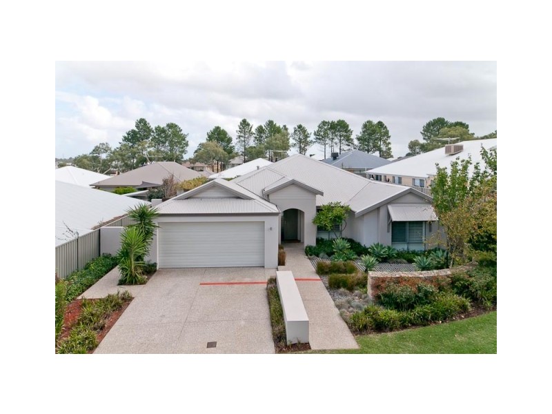 12 Edgehill Walk, Piara Waters WA 6112