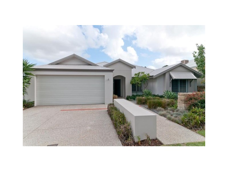 12 Edgehill Walk, Piara Waters WA 6112