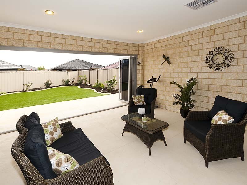 15 O’Connor Loop, Canning Vale WA 6155