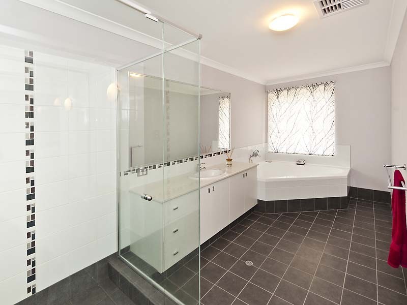 15 O’Connor Loop, Canning Vale WA 6155