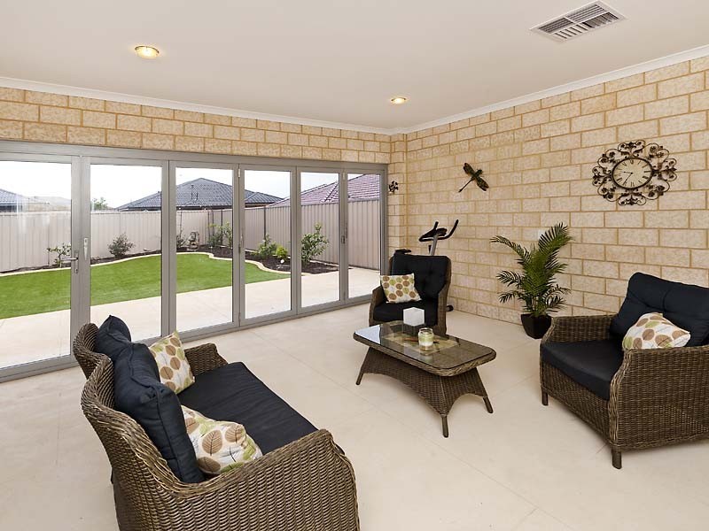 15 O’Connor Loop, Canning Vale WA 6155
