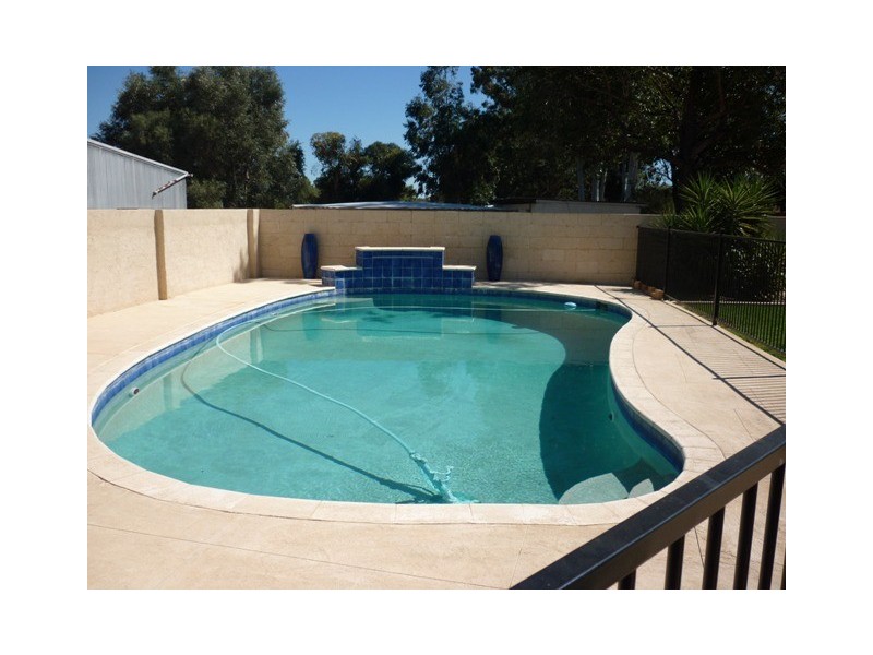 42 Alice Road, Cardup WA 6122