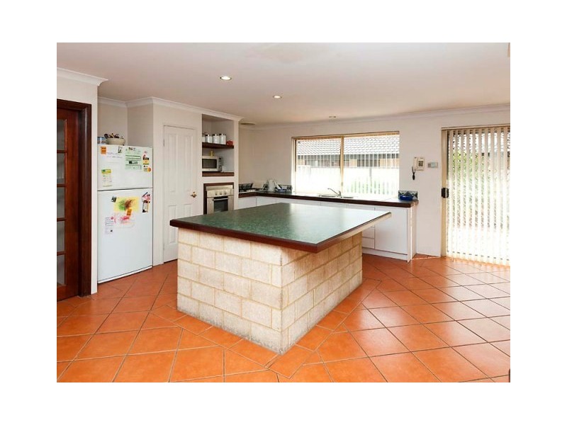 4 Triefus Lane, Canning Vale WA 6155