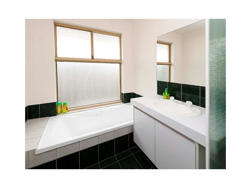 4 Triefus Lane, Canning Vale WA 6155