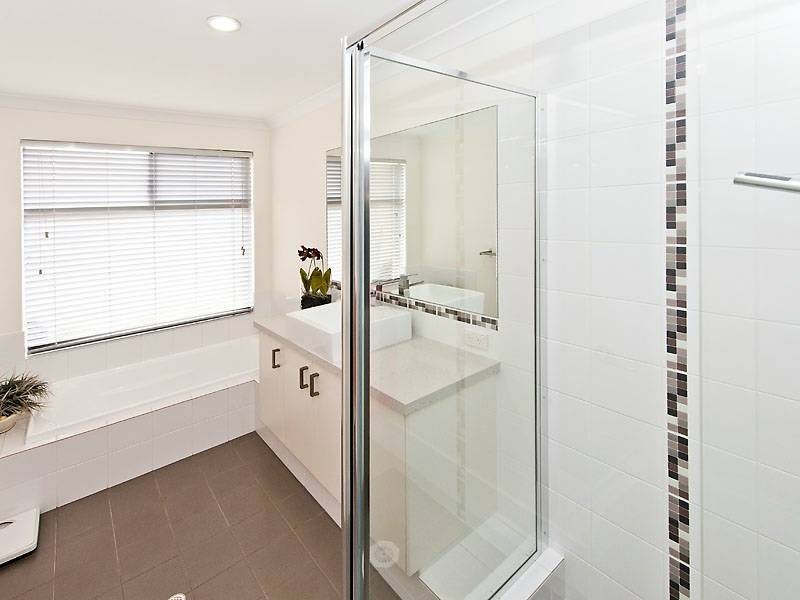 35 Dorchester Turn, Canning Vale WA 6155