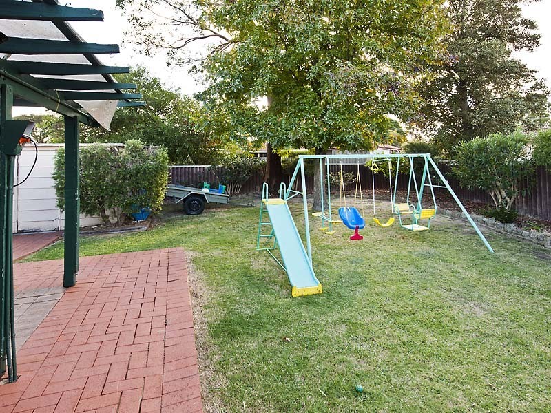 27 Rosemary Court, Huntingdale WA 6110