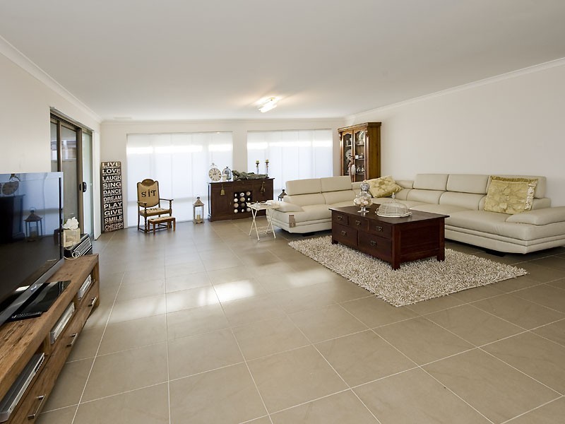 345 Wright Road, Piara Waters WA 6112