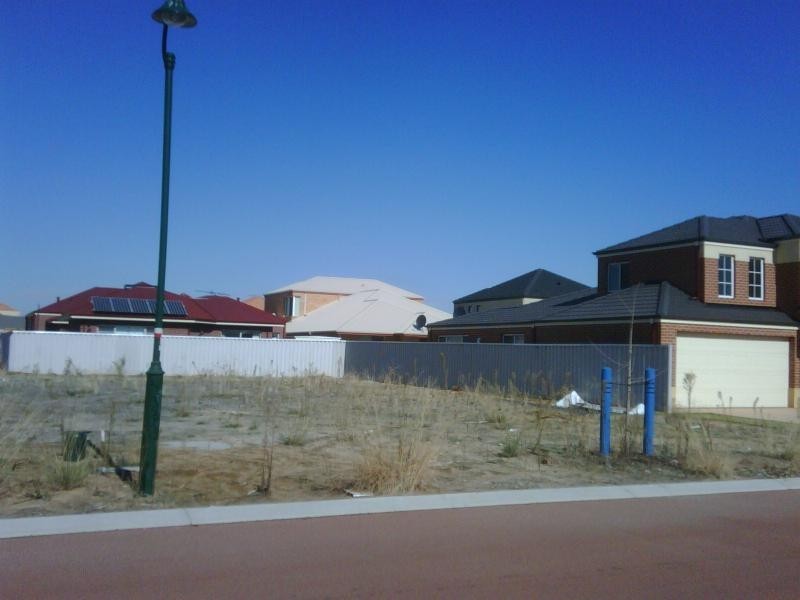 15 Kingsway Gardens, Canning Vale WA 6155