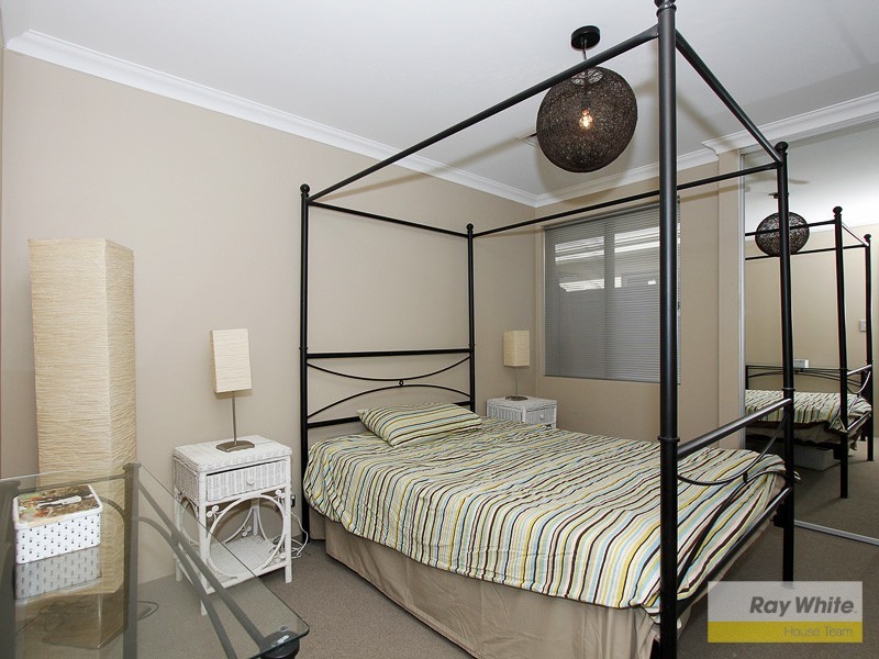 9 Bluestone Loop, Piara Waters WA 6112