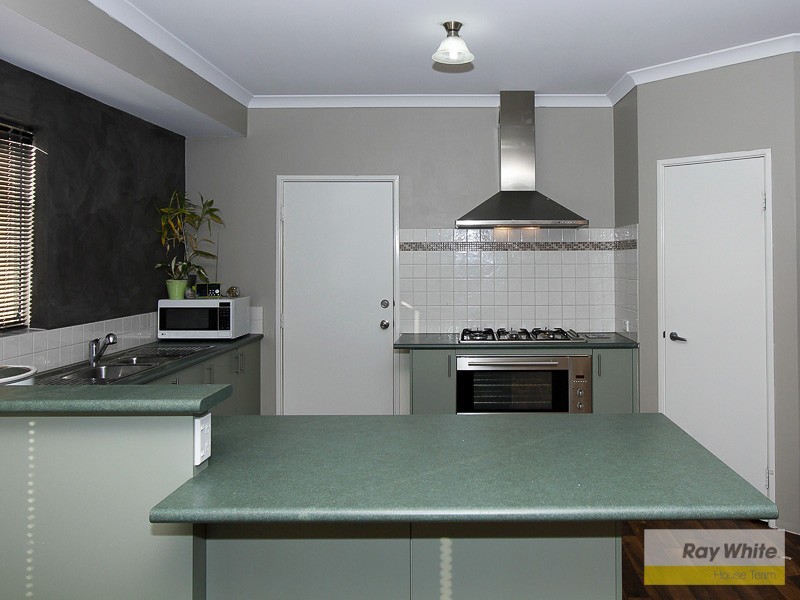 19 Blarney Place, Canning Vale WA 6155