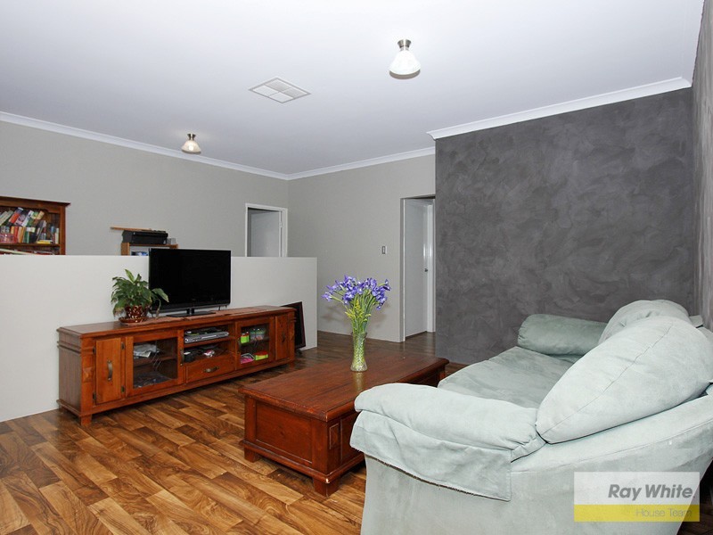 19 Blarney Place, Canning Vale WA 6155