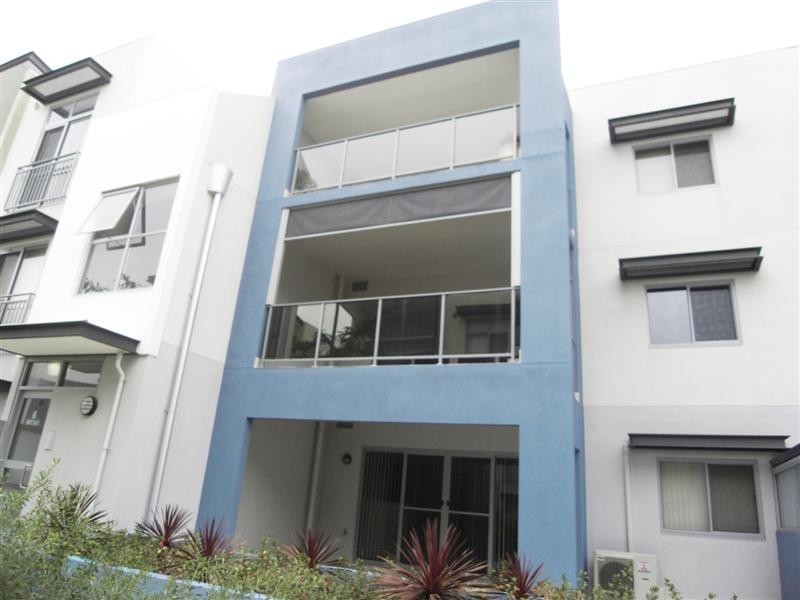 33/6 Ibera Way, Success WA 6164