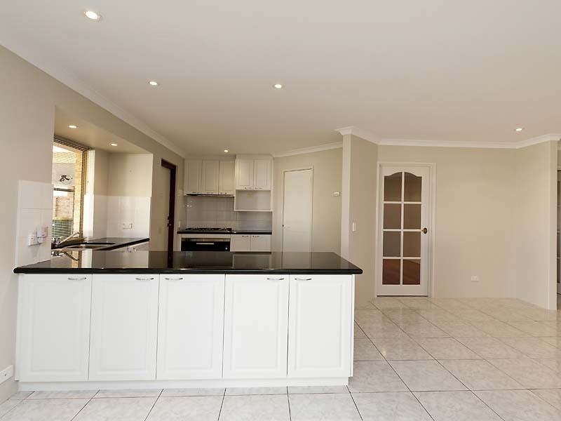 5 Templetonia Retreat, Canning Vale WA 6155