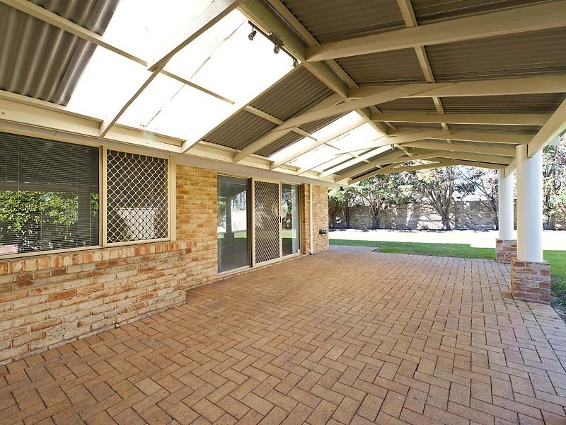 5 Templetonia Retreat, Canning Vale WA 6155