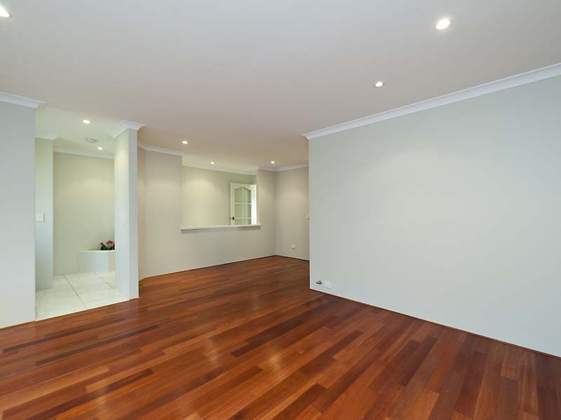 5 Templetonia Retreat, Canning Vale WA 6155