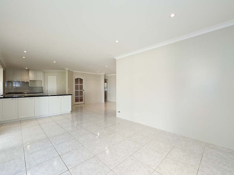 5 Templetonia Retreat, Canning Vale WA 6155