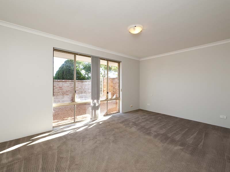 5 Templetonia Retreat, Canning Vale WA 6155