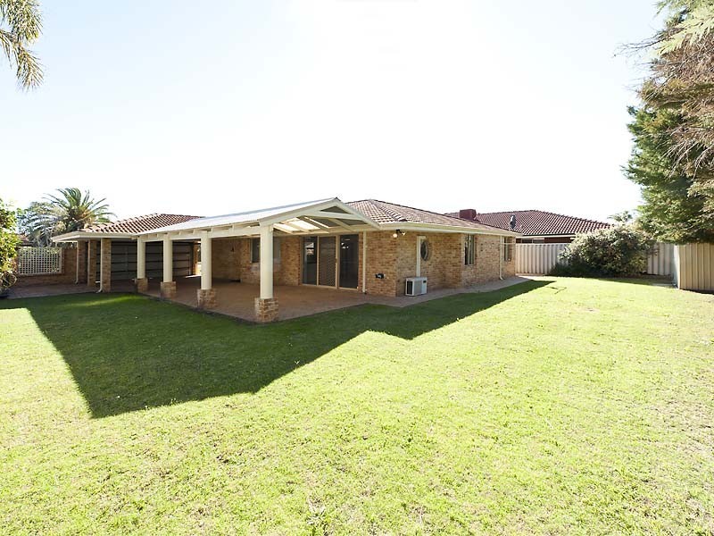 5 Templetonia Retreat, Canning Vale WA 6155