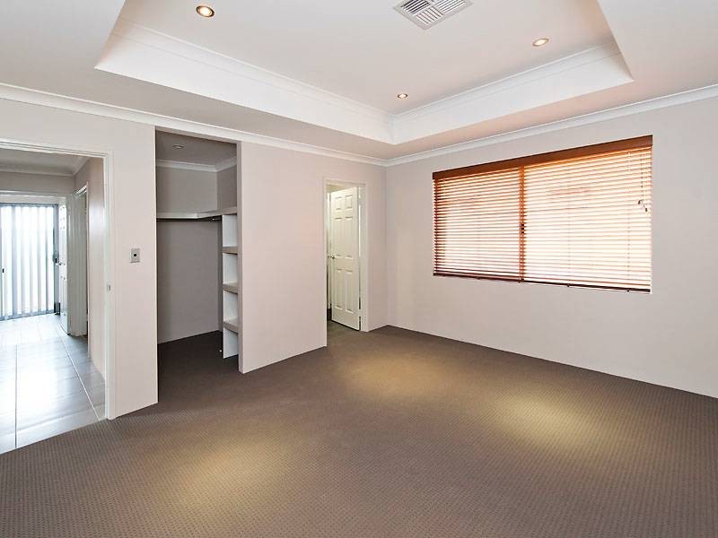 Unit 4/18 Whittaker Turn, Piara Waters WA 6112