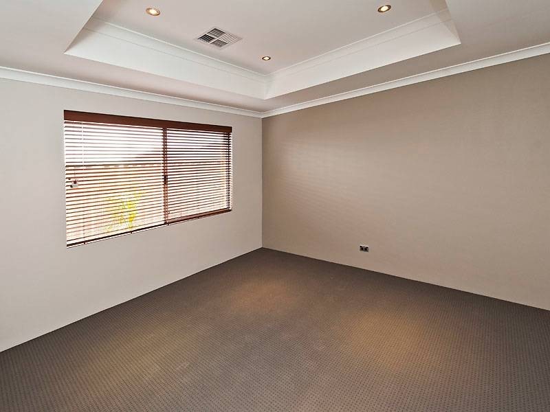 Unit 4/18 Whittaker Turn, Piara Waters WA 6112