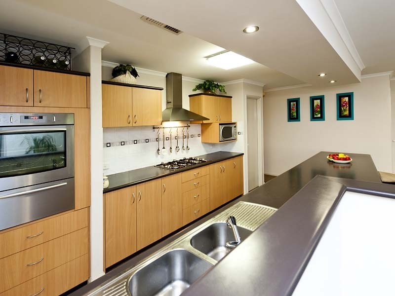 40 Pebble Bush Drive, Canning Vale WA 6155