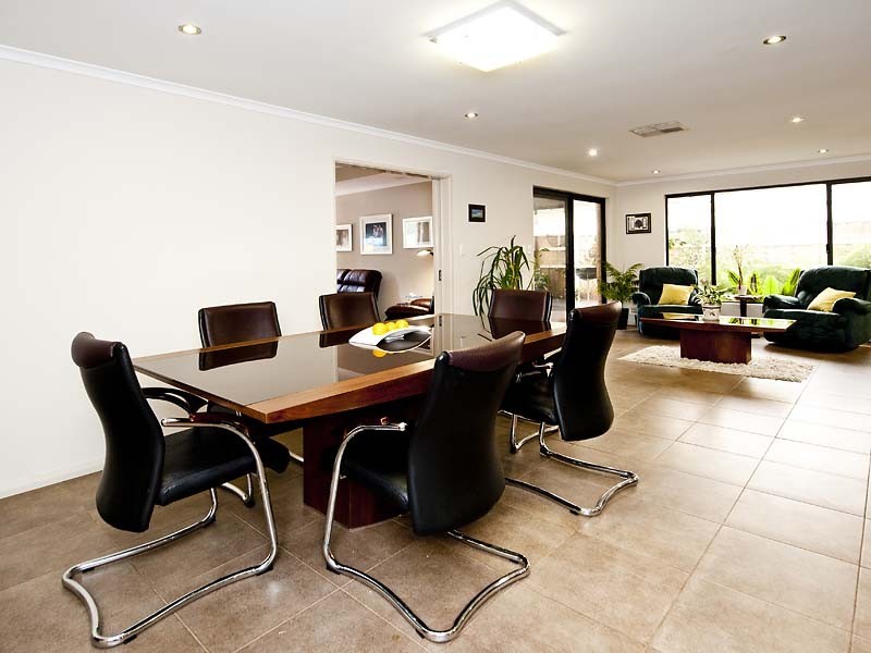 40 Pebble Bush Drive, Canning Vale WA 6155