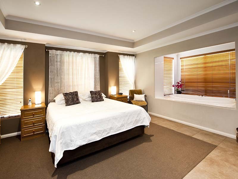 40 Pebble Bush Drive, Canning Vale WA 6155
